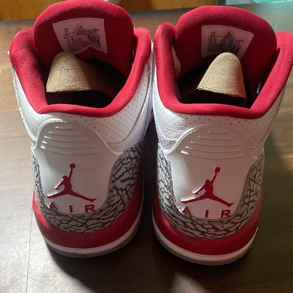 Air Jordan 3 Retro GS ‘cardinal, Color White/Red - Picture 2 of 4